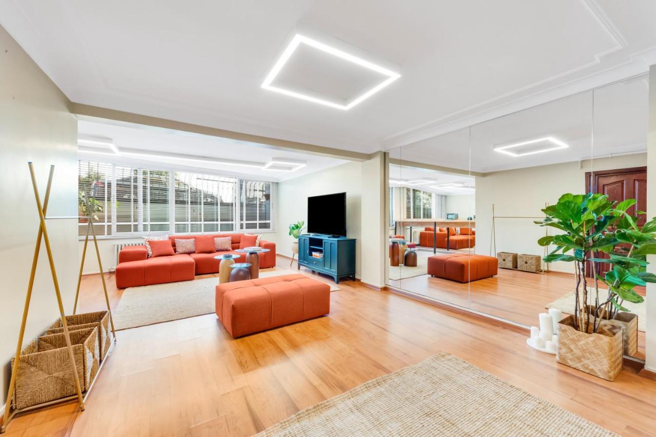 Modern Flat In The Heart Of * Стамбул